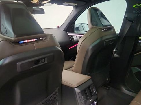 Used 2025 BMW X3 xDrive30i w/ Premium Package AWD/4WD image 32