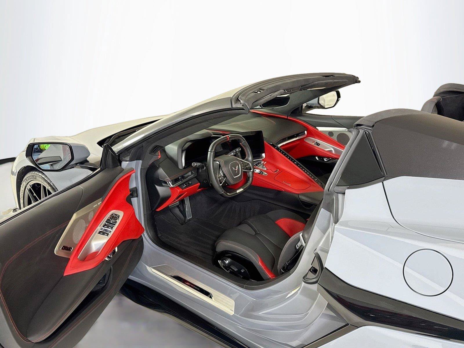 Used 2024 Chevrolet Corvette Z06 w/ Z07 Performance Package RWD image 11