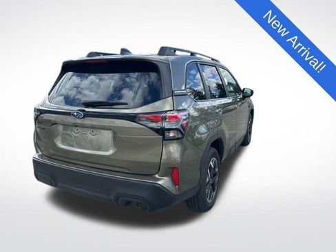 Used 2025 Subaru Forester Premium image 7