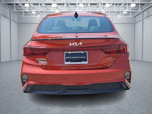 Used 2022 Kia Forte GT-Line w/ GT-Line Premium Package FWD image 4