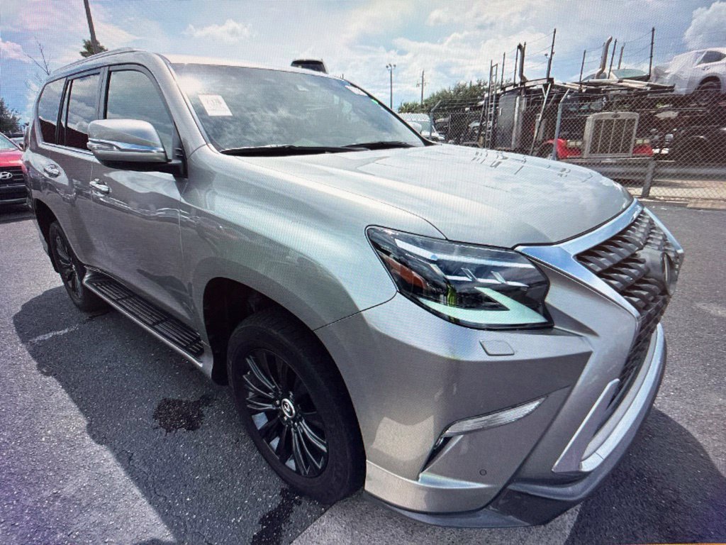Used 2023 Lexus GX 460 Premium w/ Accessory Package AWD/4WD image 2