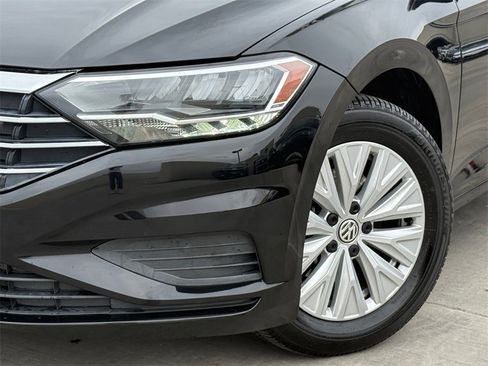 Used 2019 Volkswagen Jetta S image 2