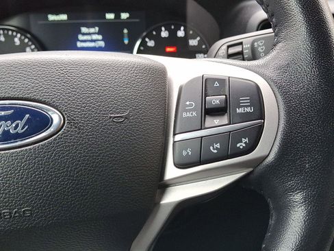 Used 2022 Ford Explorer XLT image 22