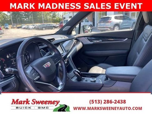 Used 2024 Cadillac XT6 Premium Luxury image 13