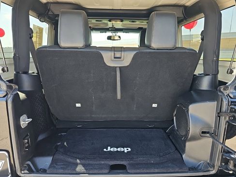 Used 2013 Jeep Wrangler Rubicon w/ PWR Convenience Group AWD/4WD image 27