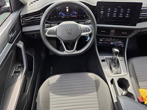 Used 2025 Volkswagen Jetta S image 15