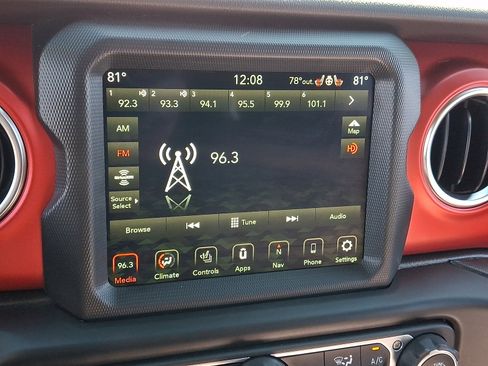 Used 2021 Jeep Wrangler Unlimited Rubicon image 24