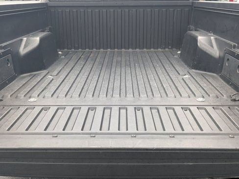 Used 2018 Toyota Tacoma SR w/ SR Convenience Package RWD image 16