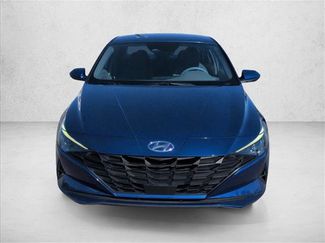 Used 2023 Hyundai Elantra SEL w/ Convenience Package video 2