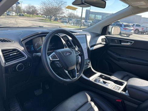 Used 2024 Ford Edge SEL w/ Convenience Package image 7