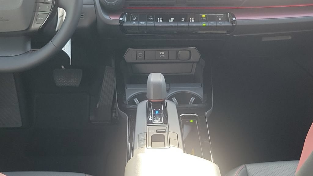 New 2027 Toyota Prius Plug-In Hybrid FWD image 17