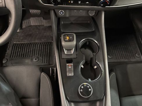 Certified 2023 Nissan Rogue S image 20