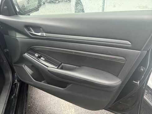 Used 2023 Nissan Altima 2.5 SL image 8