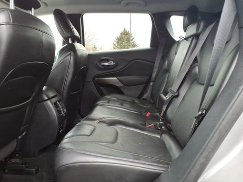 Used 2020 Jeep Cherokee Limited image 14