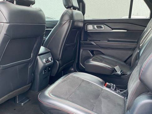 Certified 2025 Ford Explorer ST image 16