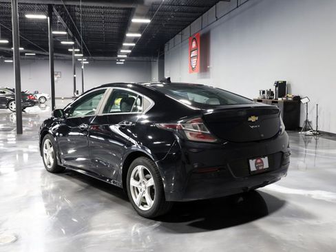 Used 2016 Chevrolet Volt LT w/ Comfort Package FWD image 5