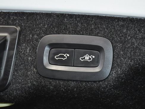 Used 2023 Volvo S90 B6 Ultimate w/ Protection Package image 65