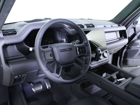 New 2026 Land Rover Defender 110 OCTA AWD/4WD image 17