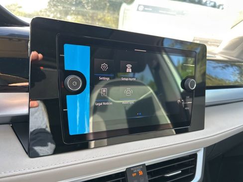 New 2026 Volkswagen Taos SE image 33