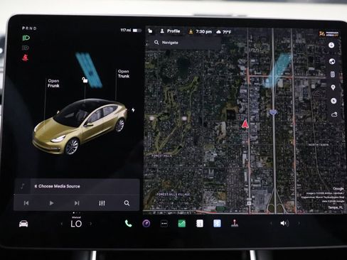 Used 2020 Tesla Model 3 Standard Range Plus image 14
