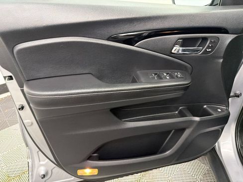 Used 2019 Honda Ridgeline RTL-E image 11