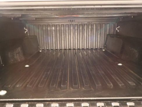 Used 2018 Toyota Tacoma TRD Sport w/ Technology Package image 26