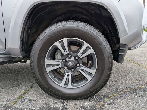 Used 2019 Toyota Tacoma Limited AWD/4WD image 13