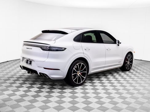 Used 2023 Porsche Cayenne GTS image 6