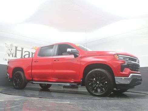 Used 2025 Chevrolet Silverado 1500 LT w/ Leather Package AWD/4WD image 2