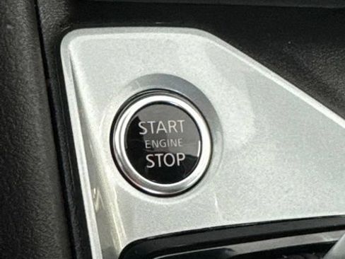 Certified 2025 Nissan Altima 2.5 S FWD image 8