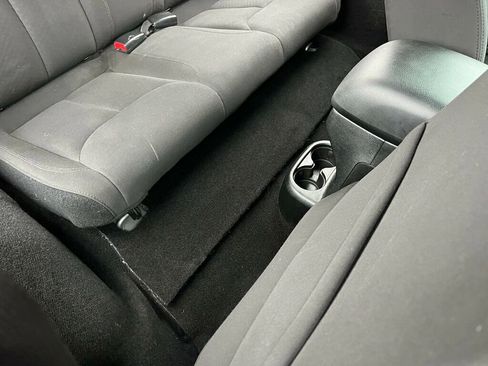 Used 2018 Jeep Wrangler Sport image 24