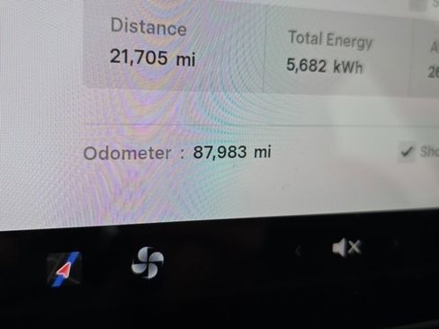 Used 2020 Tesla Model 3 Performance image 30