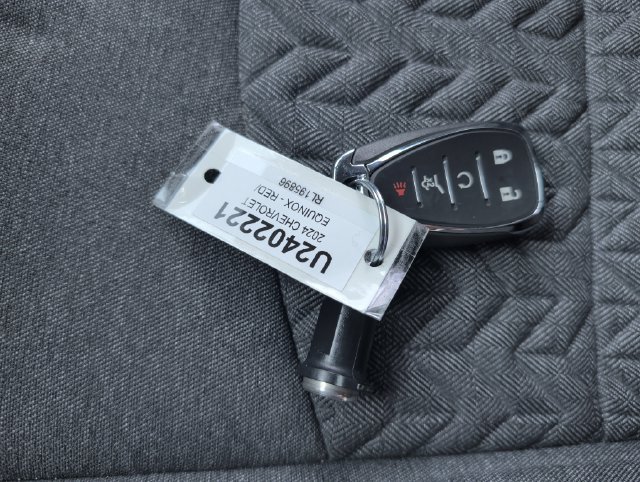 Used 2024 Chevrolet Equinox LT FWD image 27
