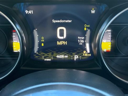 Used 2022 Jeep Wrangler Unlimited Rubicon 4xe w/ Cold Weather Group AWD/4WD image 36