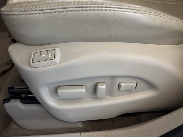 Used 2015 Cadillac SRX Luxury w/ Driver Awareness Package FWD image 27
