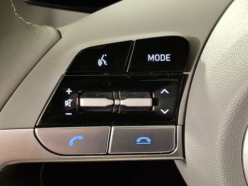 Used 2023 Hyundai Elantra SEL w/ Convenience Package FWD image 20