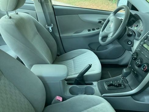 Used 2009 Toyota Corolla LE FWD image 4