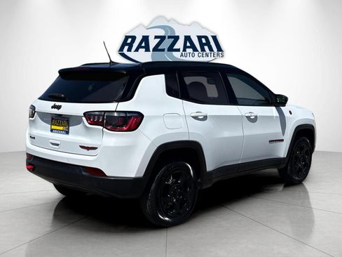 Used 2024 Jeep Compass Trailhawk AWD/4WD image 3