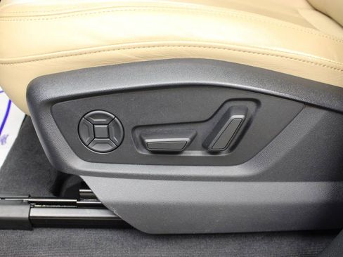 Used 2023 Audi Q7 2.0T Premium Plus w/ Premium Plus Package AWD/4WD image 21