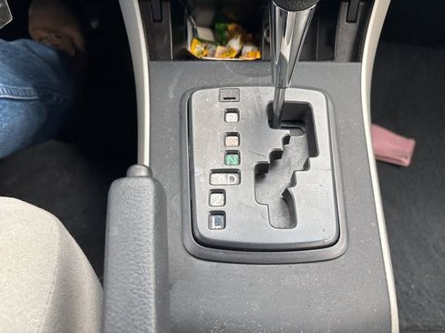 Used 2013 Toyota Corolla L image 21