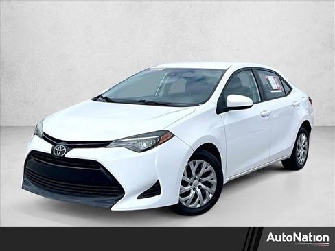 Used 2019 Toyota Corolla LE image 1