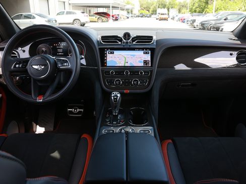 Used 2023 Bentley Bentayga Speed AWD/4WD image 4