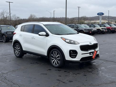 Used 2018 Kia Sportage EX image 2