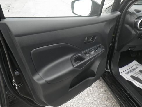 Used 2024 Nissan Versa S w/ Trunk Package image 13