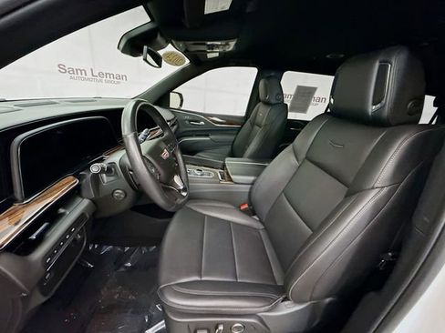 Used 2024 Cadillac Escalade Luxury image 23