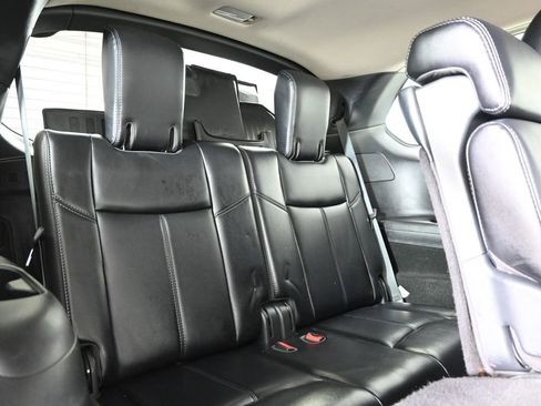 Used 2020 Nissan Pathfinder SL image 17