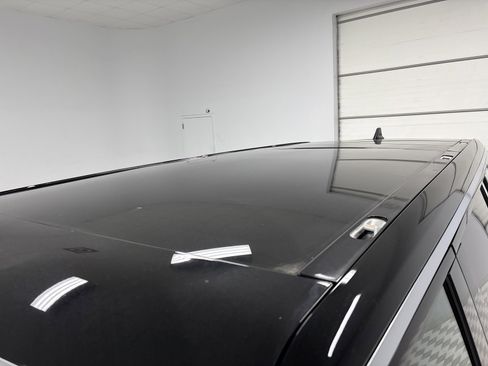 Used 2023 Rivian R1S Adventure image 13