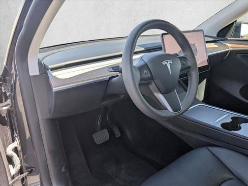 Used 2024 Tesla Model Y Long Range AWD/4WD image 10