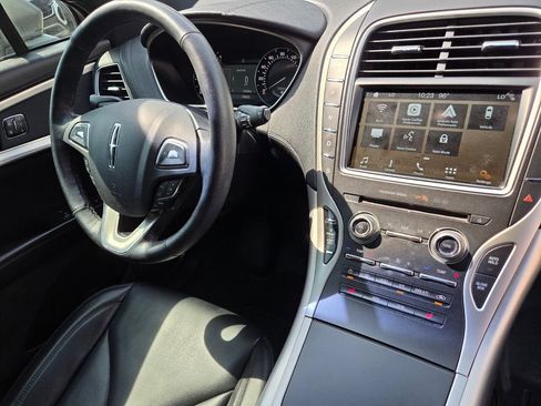 Used 2017 Lincoln MKX Premiere FWD image 30