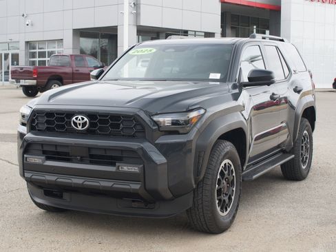 Certified 2025 Toyota 4Runner TRD Off-Road Premium w/ Tow Technology Package image 2